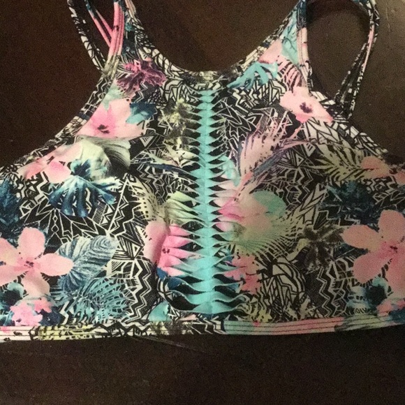 🌸 Bathing suit  top 🌸 - Picture 3 of 4
